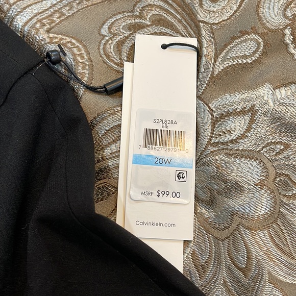 Calvin Klein Black Pant (Traditional Fit) - Picture 4 of 5